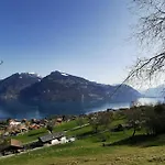 Traumblick Auf Den Thunersee Und Berge *