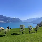 Traumblick Auf Den Thunersee Und Berge Apartmán