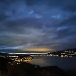 Traumblick Auf Den Thunersee Und Berge Krattigen