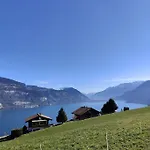 Traumblick Auf Den Thunersee Und Berge Apartmán *