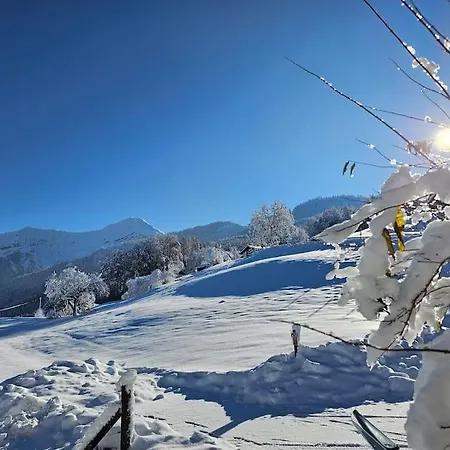 Traumblick Auf Den Thunersee Und Berge * كراتيغين