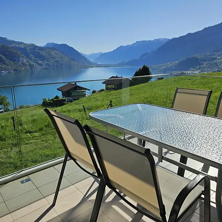 Traumblick Auf Den Thunersee Und Berge