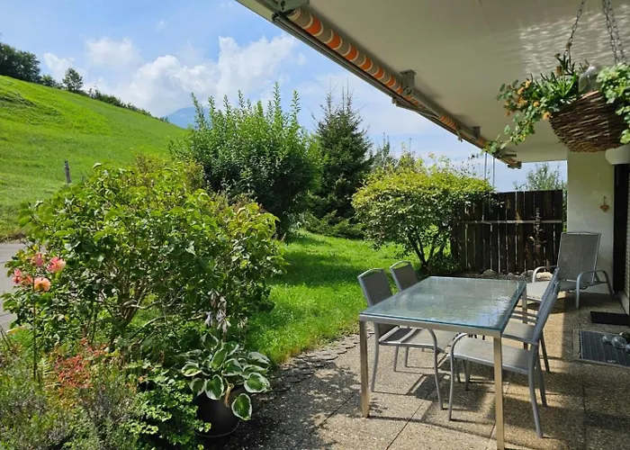 Traumblick Auf Den Thunersee Und Berge Krattigen