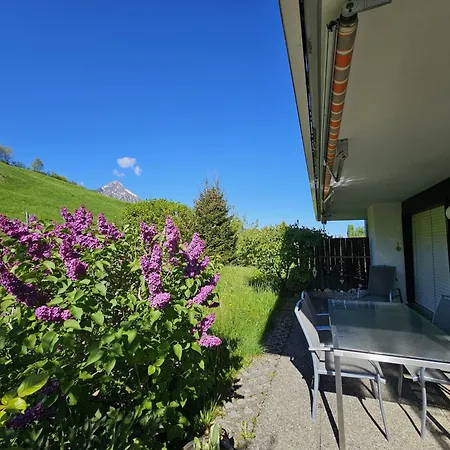 Traumblick Auf Den Thunersee Und Berge شقة