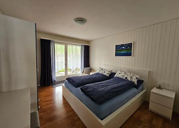 Traumblick Auf Den Thunersee Und Berge